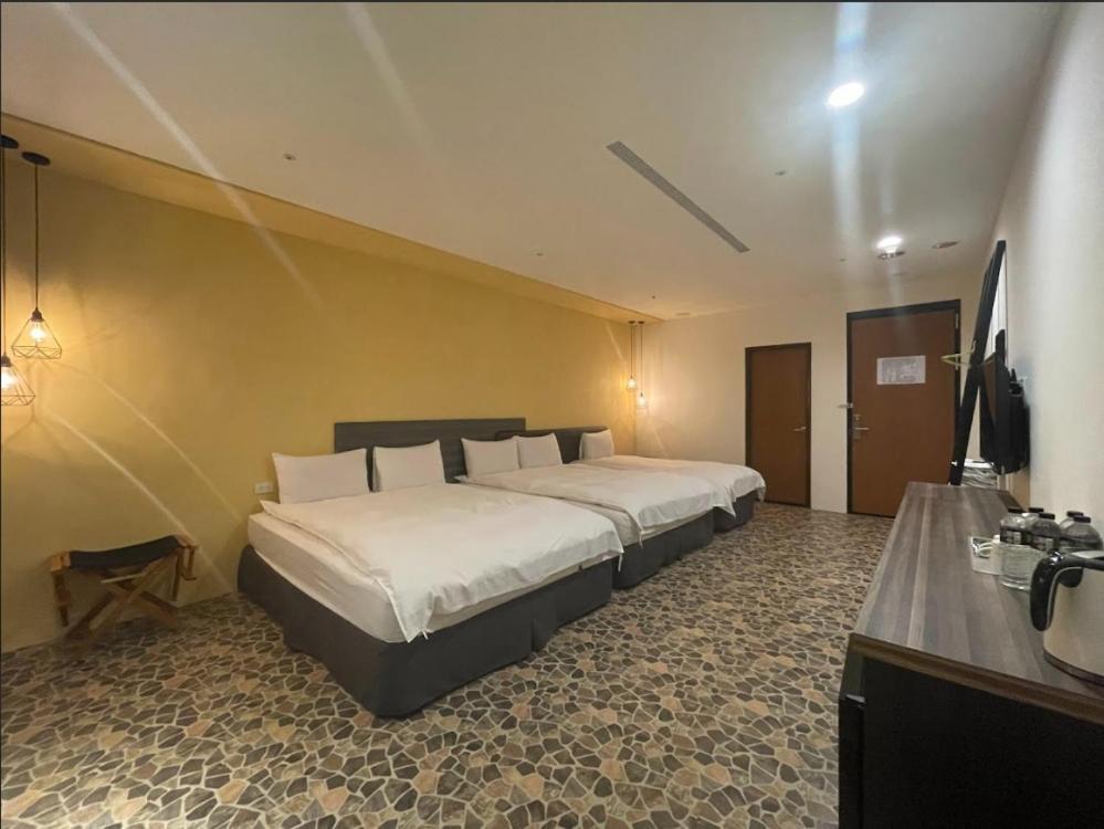 Ningcui Business Hotel Taichung Quarto foto